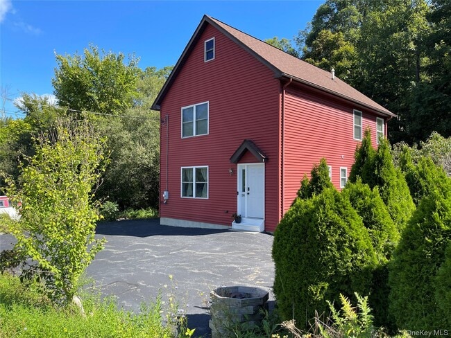 Building Photo - 214 Nelson Rd