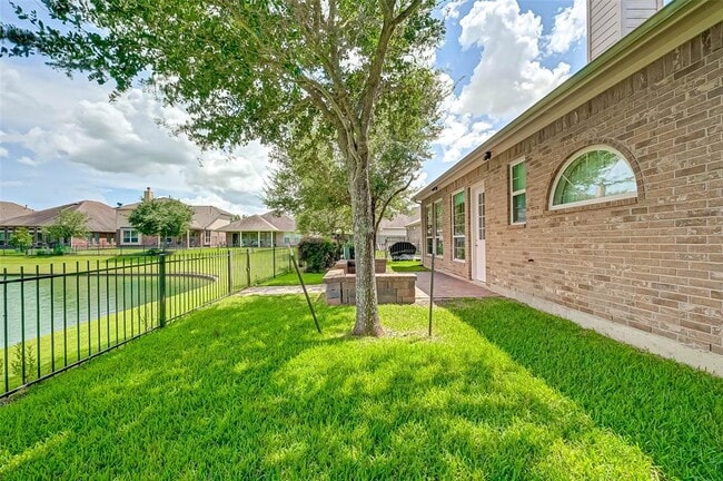 Building Photo - 11434 Elizabeth Brook Dr