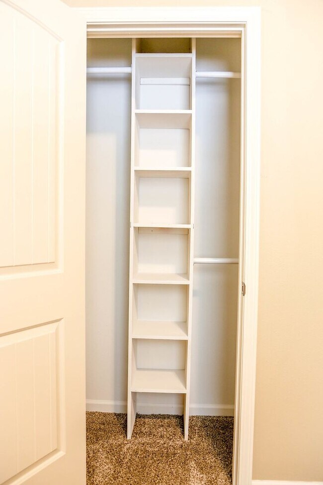 Building Photo - 459 S Main Ave