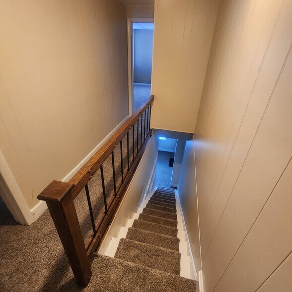 Building Photo - 3908 5th Ave