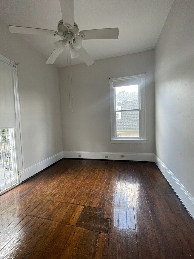 Building Photo - 1034 S Carrollton Ave