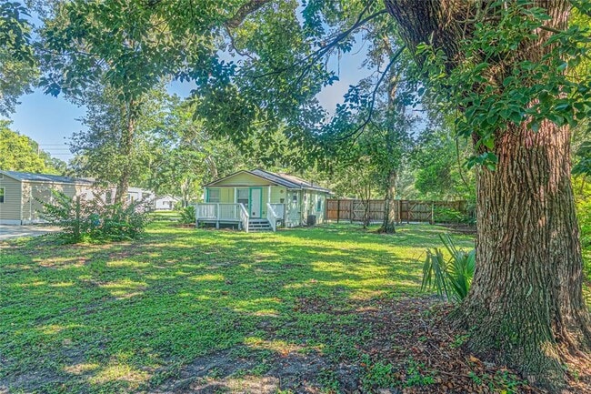 Building Photo - 1120 E Minnesota Ave