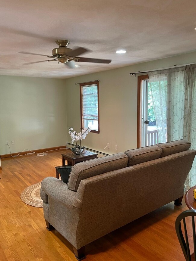 Building Photo - 12 Water St