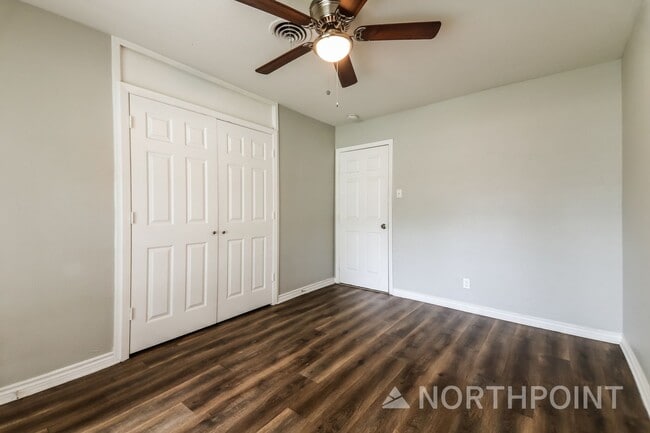 Building Photo - 3 BR/1BA | Newly Renovated Single Family Home | 1-Car Covered Parking | Shaded Yard!
