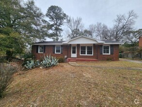 Building Photo - 4 Bedroom 2 Bath East Columbus