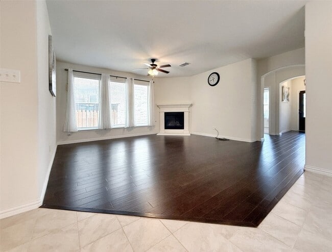 Building Photo - 2064 Barx Dr