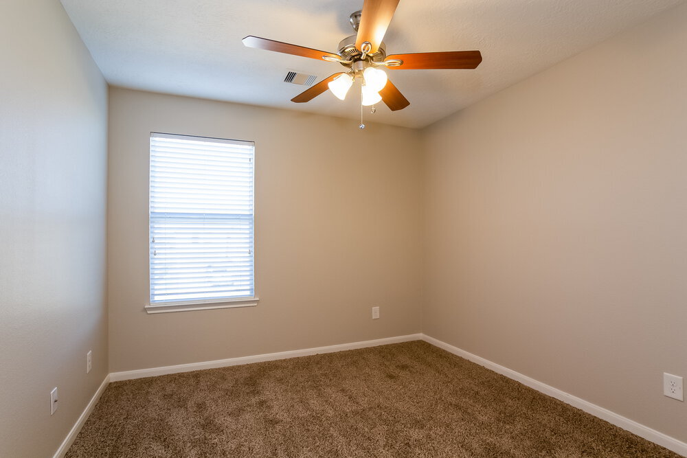 Building Photo - 1227 Grassy View Dr