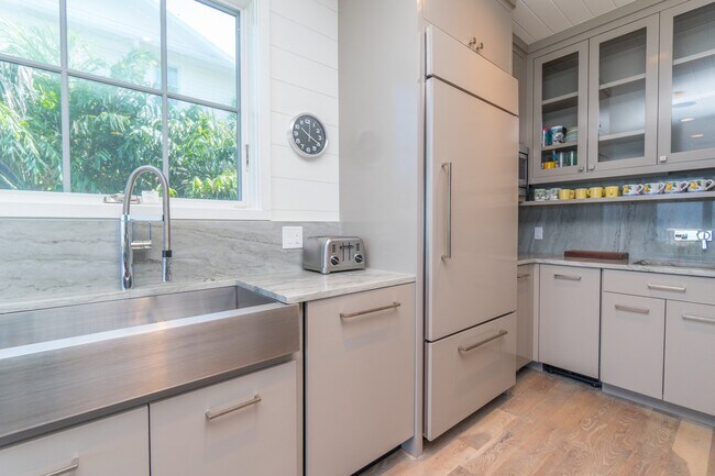 Building Photo - 350 Gulf Blvd