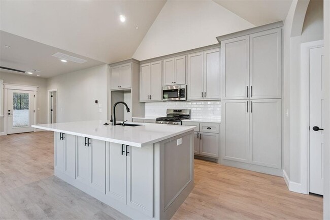 Building Photo - 4212 Abbey Pk Dr