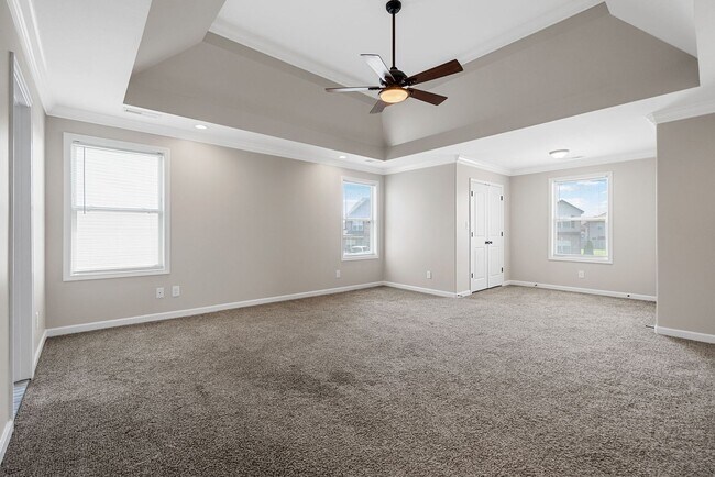 Building Photo - Pet Friendly Four Bedroom!