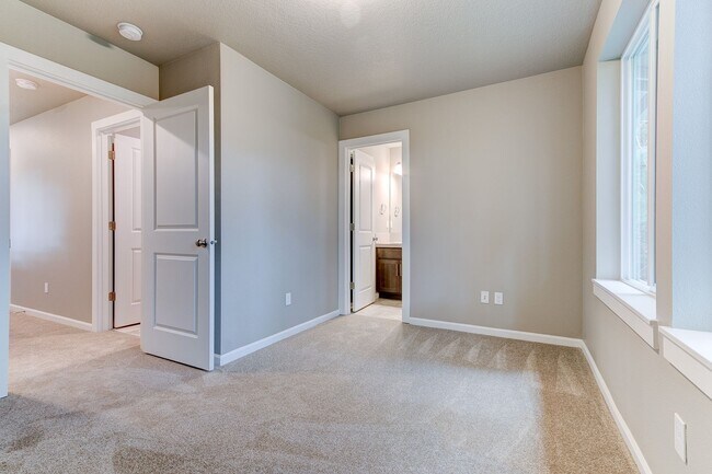 Building Photo - New Construction Great Location Book your tour today!!!