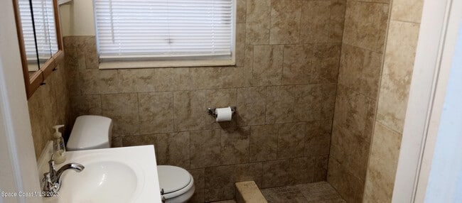 Building Photo - 248 Le Jeune Dr