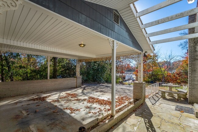 Building Photo - 3613 Old Ringgold Rd