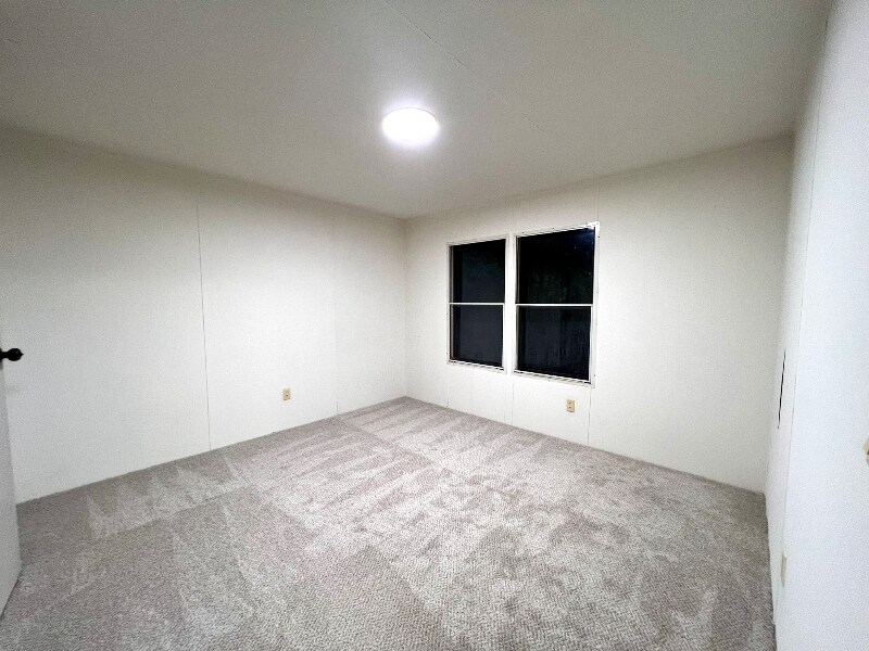 Building Photo - 413 Elm Ln