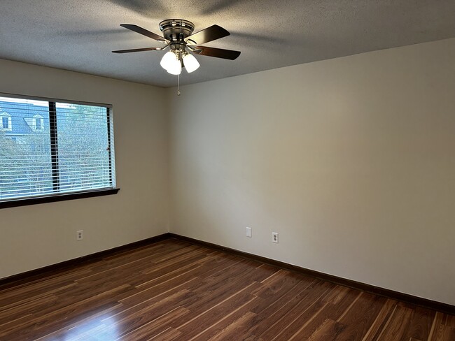 Mast Bedroom - 1412 Brockman Circle