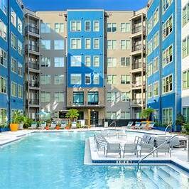 Building Photo - 1701 W Pensacola St