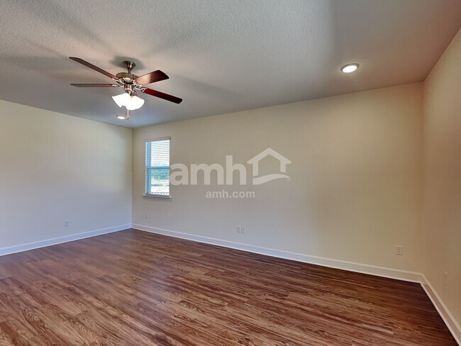 Building Photo - 3014 Rolling Acrs Rd