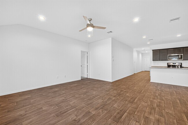 Building Photo - 20330 Tembec Dr