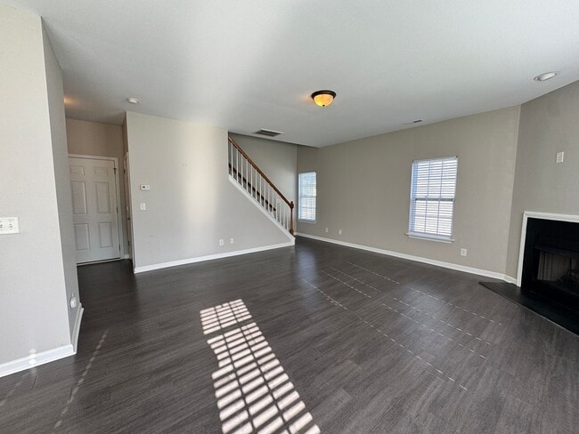Building Photo - 803 Peachtree Meadows Cir
