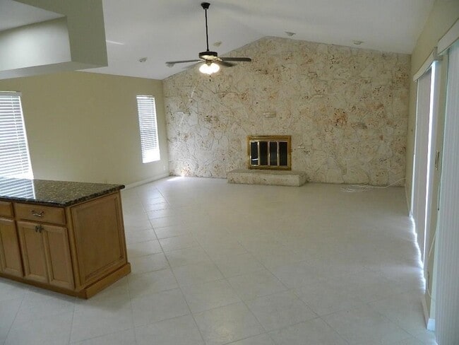 Building Photo - 4002 NW 73rd Ave