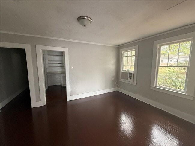 Building Photo - 1321 SpringHill Ave