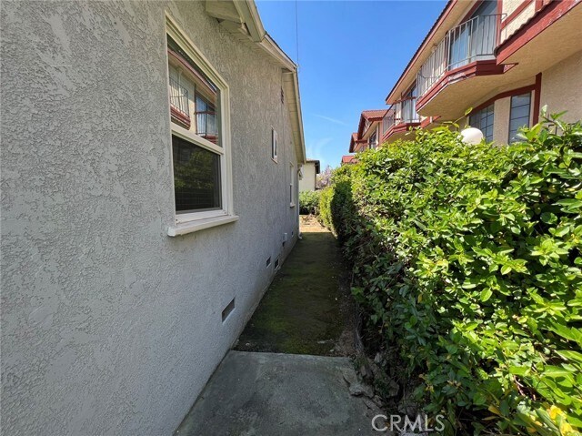 Building Photo - 233 S Ramona Ave