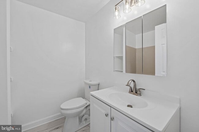 Building Photo - 1520 Dorchester Ave