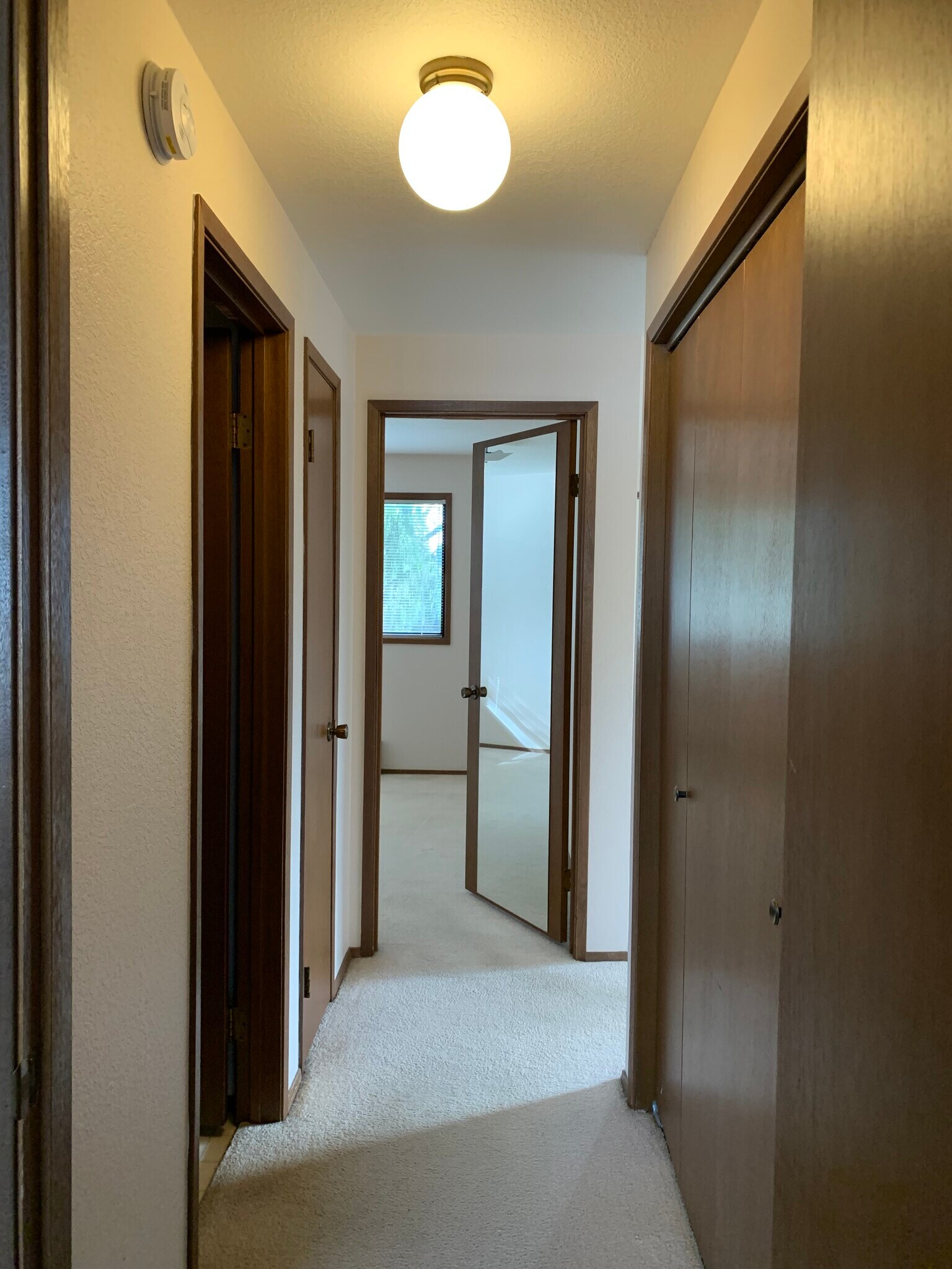 Building Photo - 107 La Villa Dr