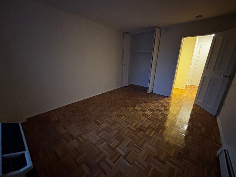 Building Photo - 109 Babcock St