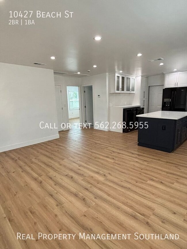 Building Photo - 10427 Beach St