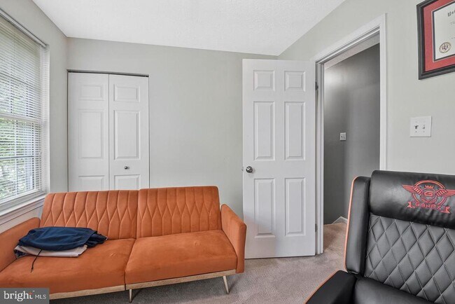 Building Photo - 4037 Broadbill Cir