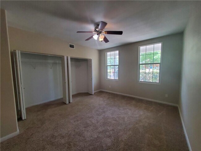 Building Photo - 435 McGarity