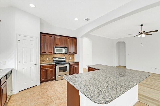 Building Photo - 19227 Countryhills Ct