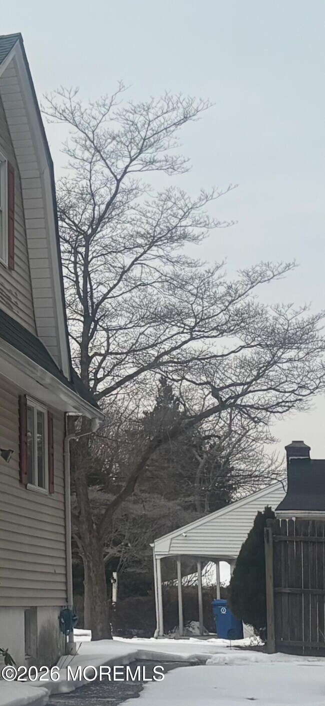 Building Photo - 47-49 Appleton Ave