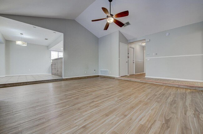 Building Photo - 2109 Singletree Ave