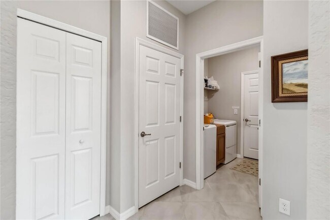 Building Photo - 24028 Canterwood Wy