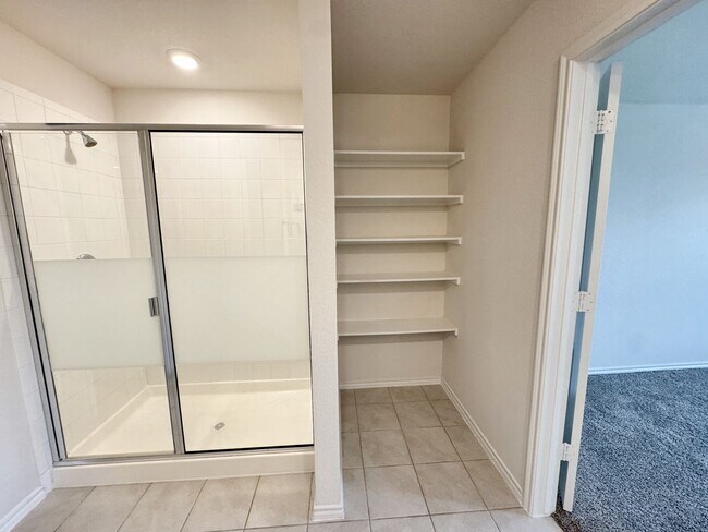 Building Photo - 3/2 in Magnolia Master Planned Community!
