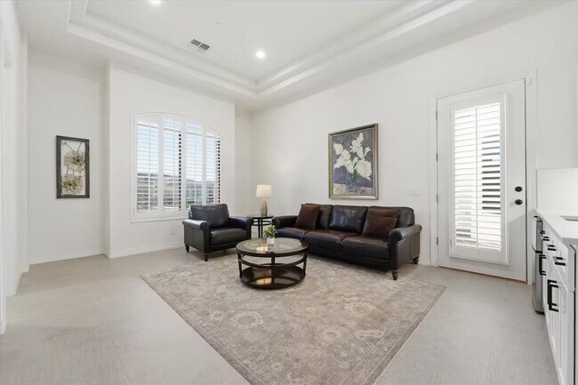 Building Photo - 6460 E Trailridge Cir