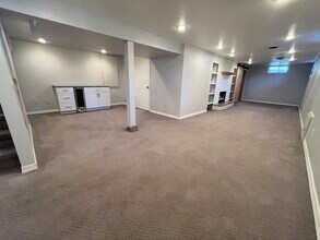 Building Photo - Spacious 2 Bed/2 Bath with Fenced in Yard!