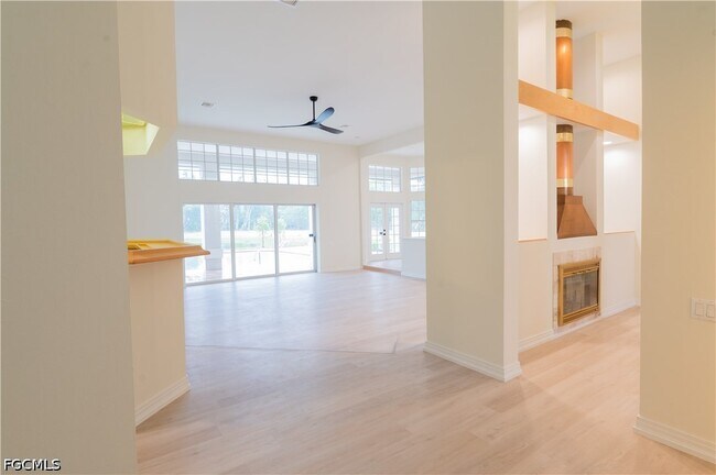 Building Photo - 15200 Sweetwater Ct