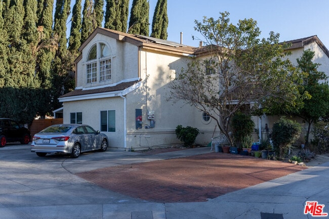 Building Photo - 20102 Baltar St