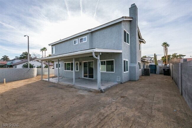 Building Photo - 2340 Belvedere Dr