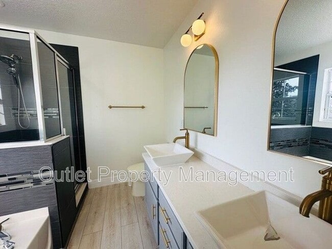 Building Photo - 9603 Fenrose Terrace