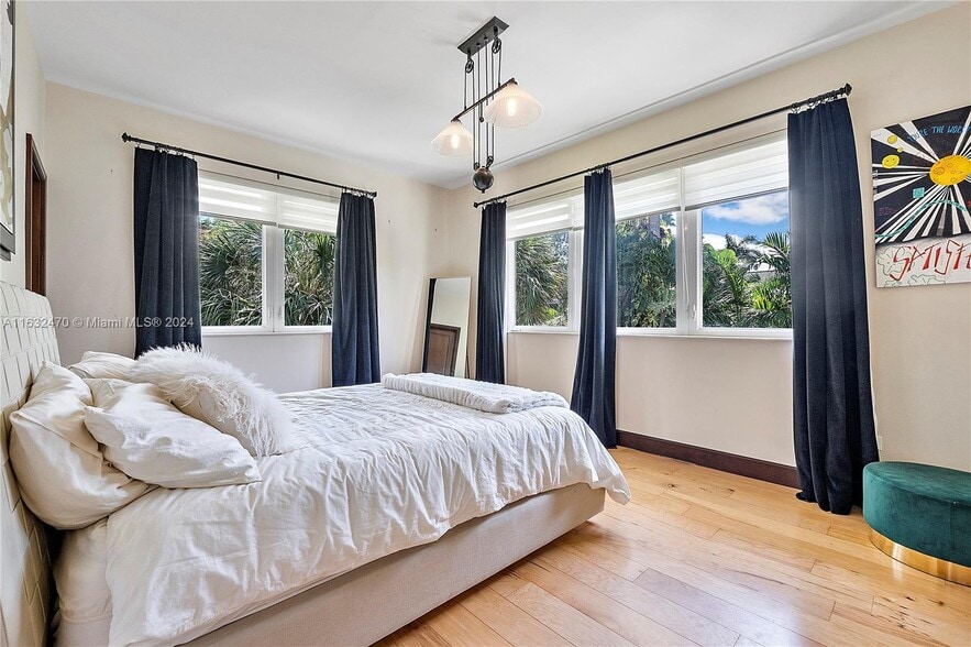 Building Photo - 7141 E Lago Dr