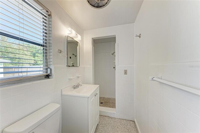 Building Photo - 2253 Arlington St