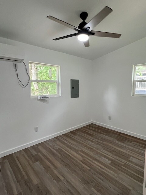 Building Photo - Section 8 Rental Property