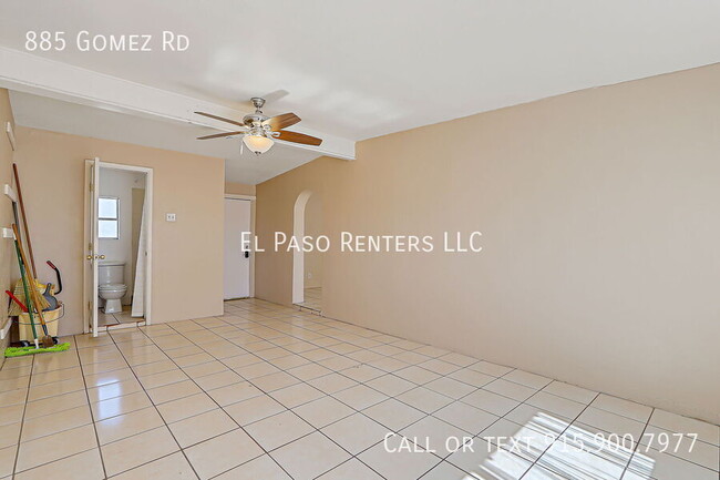 Building Photo - 885 Gomez Rd