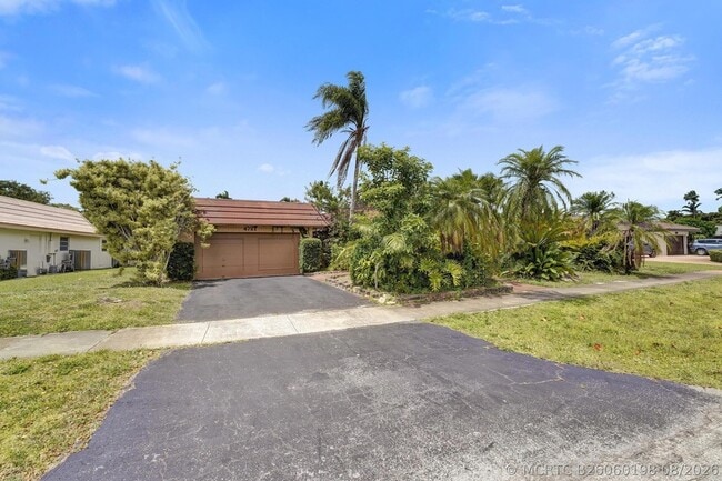 Building Photo - 4721 Sarazen Dr