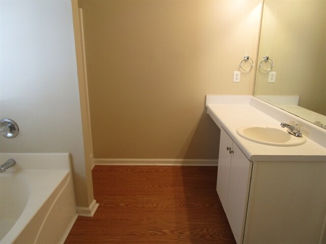 Building Photo - 204 Carrie Dr