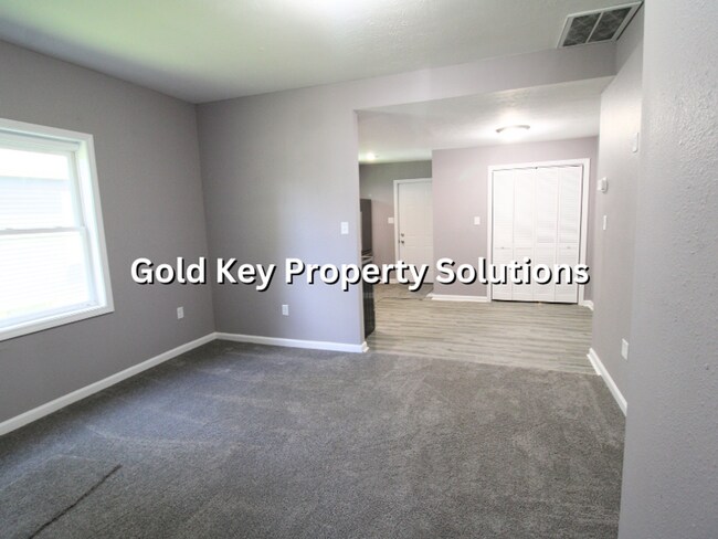 Building Photo - Fully Renovated 3 BR 2 BA House with Upgraded Appliances (NO SECTION 8)